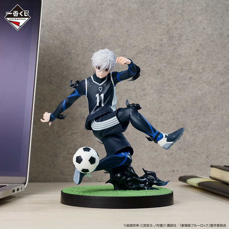 BLUELOCK ICHIBAN KUJI FIGURE – HAVE A WEAPON DESTROYER (STRIKER) – C PRIZE – SEISHIRO NAGI