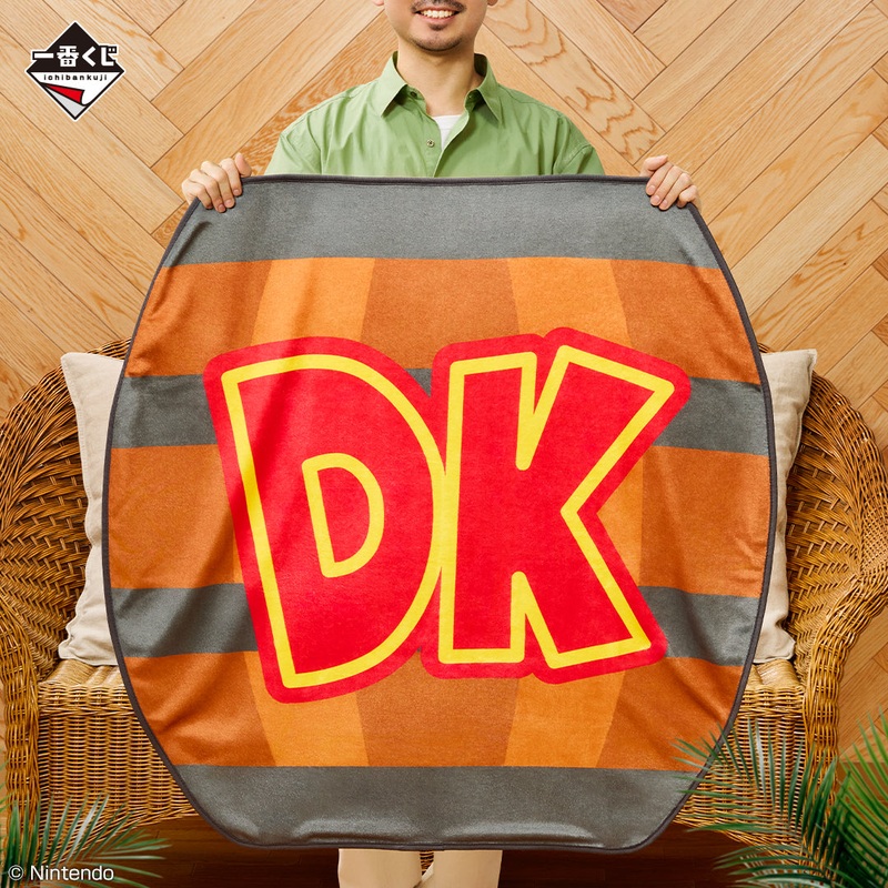 ICHIBAN KUJI DONKEY KONG – B PRIZE – BARREL-SHAPED BLANKET
